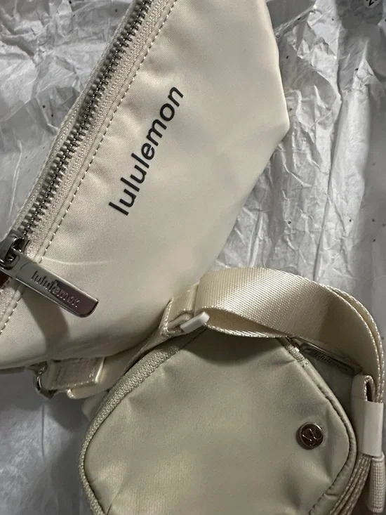 lululemon athletica Cream Mini Crossbody and Pouch Set - Picture 4 of 10
